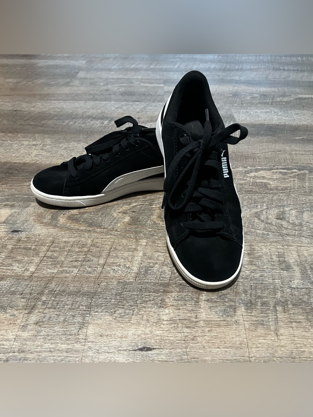 Puma Black & White Smash v2 Suede Sneaker